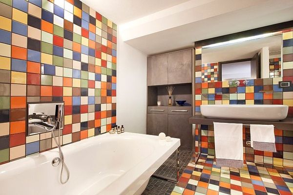 multicolored-tiles-for-bathroom