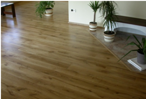 Dřevěné plovoucí podlahy jsou zárukou kvality a stylu /